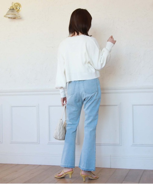 archives(アルシーヴ)の「パール付きニットカーディガン(カーディガン/ボレロ・レディース・ブラック/グレイッシュベージュ/オフホワイト/ブルー・MEDIUM)」の5枚目の写真