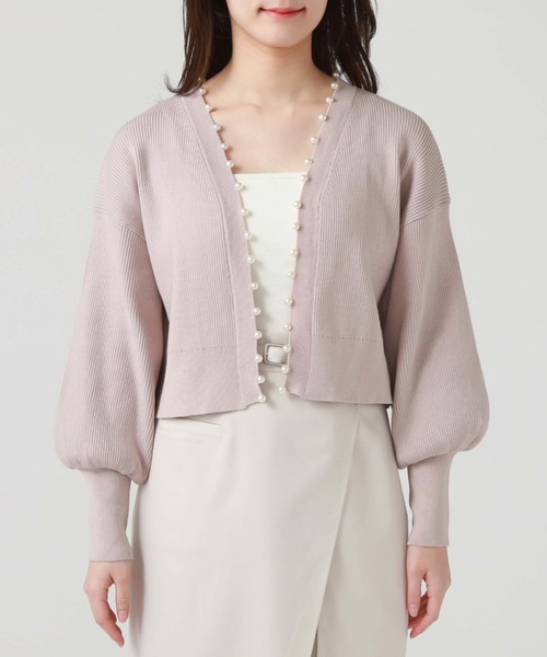 archives(アルシーヴ)の「パール付きニットカーディガン(カーディガン/ボレロ・レディース・ブラック/グレイッシュベージュ/オフホワイト/ブルー・MEDIUM)」の13枚目の写真