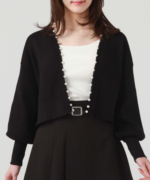 archives(アルシーヴ)の「パール付きニットカーディガン(カーディガン/ボレロ・レディース・ブラック/グレイッシュベージュ/オフホワイト/ブルー・MEDIUM)」の18枚目の写真