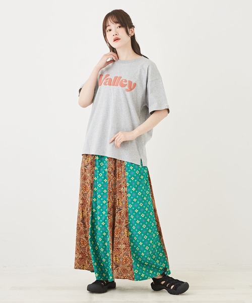 CUBE SUGAR(キューブシュガー)の「汗ジミ防止カットソーロゴプリントTシャツ(Tシャツ/カットソー・レディース・キャメル/ピンク/マルチ/トップグレー/ブルー・M)」の8枚目の写真