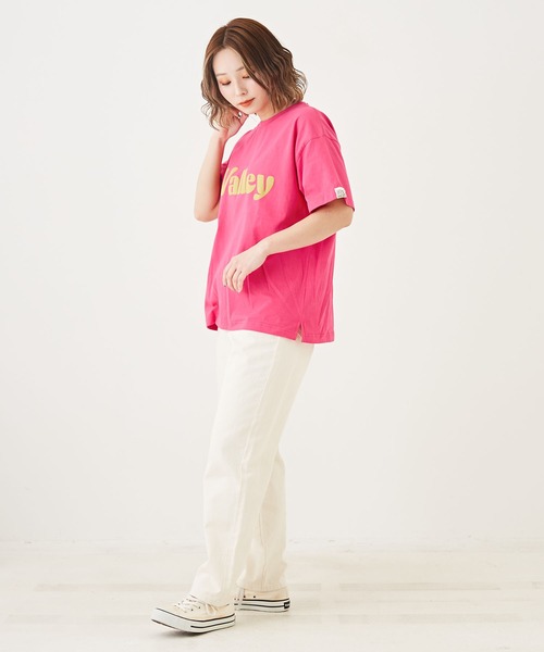 CUBE SUGAR(キューブシュガー)の「汗ジミ防止カットソーロゴプリントTシャツ(Tシャツ/カットソー・レディース・キャメル/ピンク/マルチ/トップグレー/ブルー・M)」の13枚目の写真