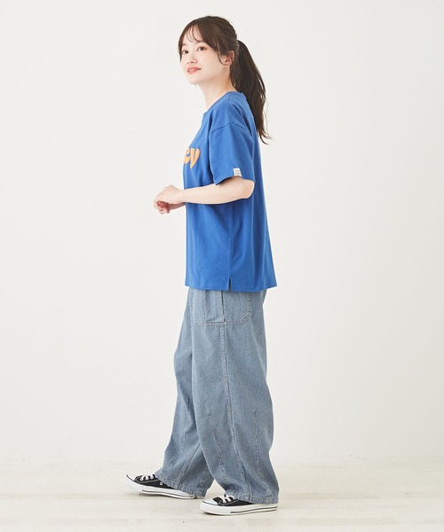 CUBE SUGAR(キューブシュガー)の「汗ジミ防止カットソーロゴプリントTシャツ(Tシャツ/カットソー・レディース・キャメル/ピンク/マルチ/トップグレー/ブルー・M)」の17枚目の写真