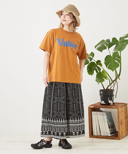 CUBE SUGAR(キューブシュガー)の「汗ジミ防止カットソーロゴプリントTシャツ(Tシャツ/カットソー・レディース・キャメル/ピンク/マルチ/トップグレー/ブルー・M)」の19枚目の写真