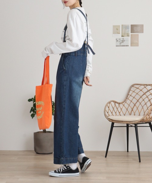 atONE(アットワン)の「atONE デニムハイウェストサスペンダーワイドパンツ(デニムパンツ・レディース・ワンウォッシュ/ネイビー/ブラック系その他・M/LL/L/4L/3L)」の5枚目の写真