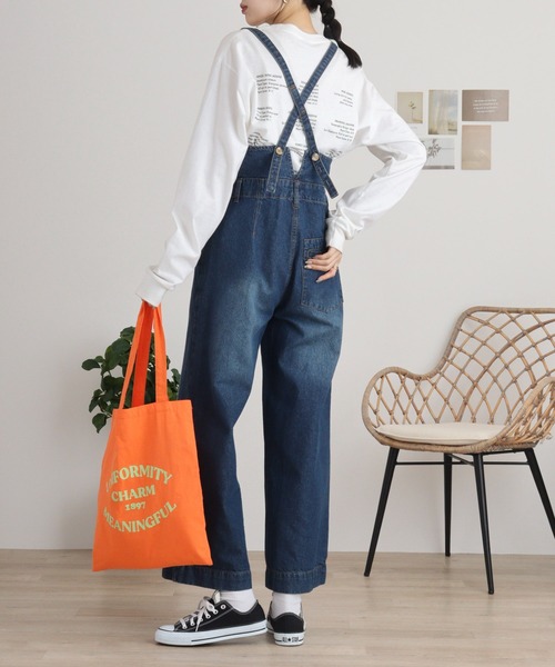 atONE(アットワン)の「atONE デニムハイウェストサスペンダーワイドパンツ(デニムパンツ・レディース・ワンウォッシュ/ネイビー/ブラック系その他・M/LL/L/4L/3L)」の6枚目の写真