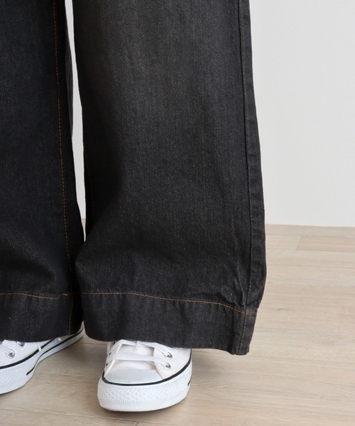 atONE(アットワン)の「atONE デニムハイウェストサスペンダーワイドパンツ(デニムパンツ・レディース・ワンウォッシュ/ネイビー/ブラック系その他・M/LL/L/4L/3L)」の22枚目の写真