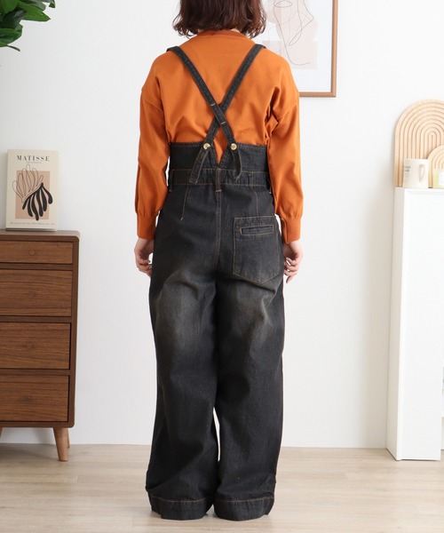 atONE(アットワン)の「atONE デニムハイウェストサスペンダーワイドパンツ(デニムパンツ・レディース・ワンウォッシュ/ネイビー/ブラック系その他・M/LL/L/4L/3L)」の18枚目の写真