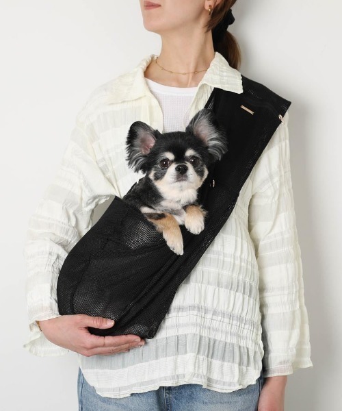 moncheri（モンシェリ）の「メッシュドッグスリング【軽量・コンパクトに折り畳み可能・飛び出し防止リード付】（ペット用キャリーケース・レディース・ブラック/ベージュ/モカ・S/M）」の12枚目の写真