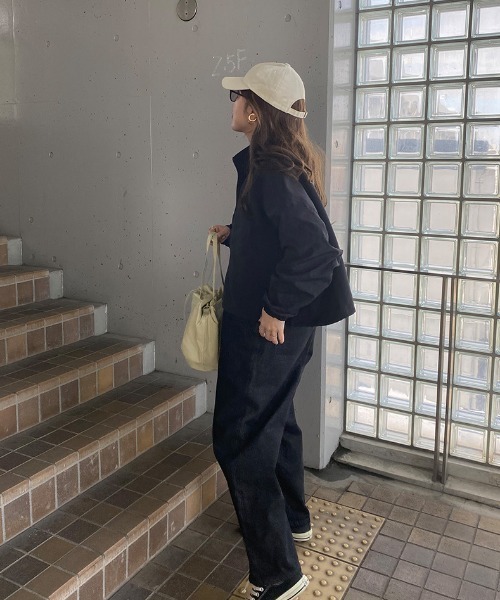 ISOOK(アイスー)の「Oversized nylon jacket / オーバーサイズナイロンジャケット(miho select)(ナイロンジャケット・レディース・ブラック/アイボリー・FREE)」の3枚目の写真