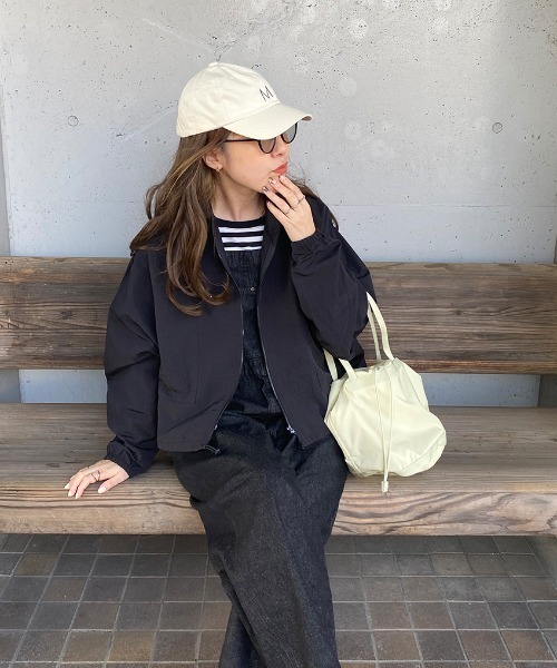 ISOOK(アイスー)の「Oversized nylon jacket / オーバーサイズナイロンジャケット(miho select)(ナイロンジャケット・レディース・ブラック/アイボリー・FREE)」の5枚目の写真