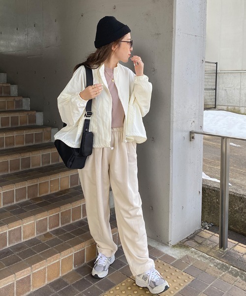 ISOOK(アイスー)の「Oversized nylon jacket / オーバーサイズナイロンジャケット(miho select)(ナイロンジャケット・レディース・ブラック/アイボリー・FREE)」の8枚目の写真
