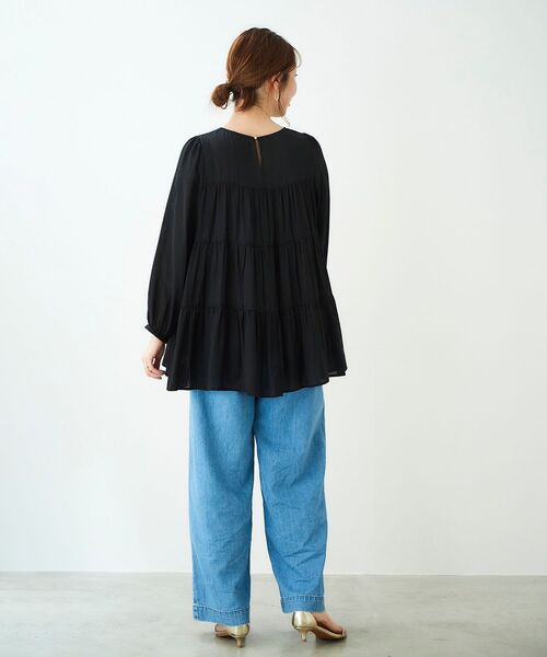 le.coeur blanc（ルクールブラン）の「ドビーストライプティアードブラウス（シャツ/ブラウス・レディース・ブラック/オリーブ/アイボリー・38）」の13枚目の写真