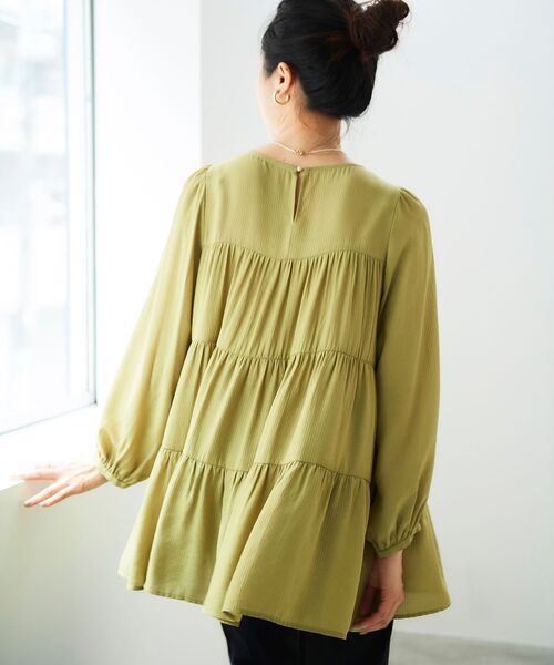 le.coeur blanc（ルクールブラン）の「ドビーストライプティアードブラウス（シャツ/ブラウス・レディース・ブラック/オリーブ/アイボリー・38）」の17枚目の写真