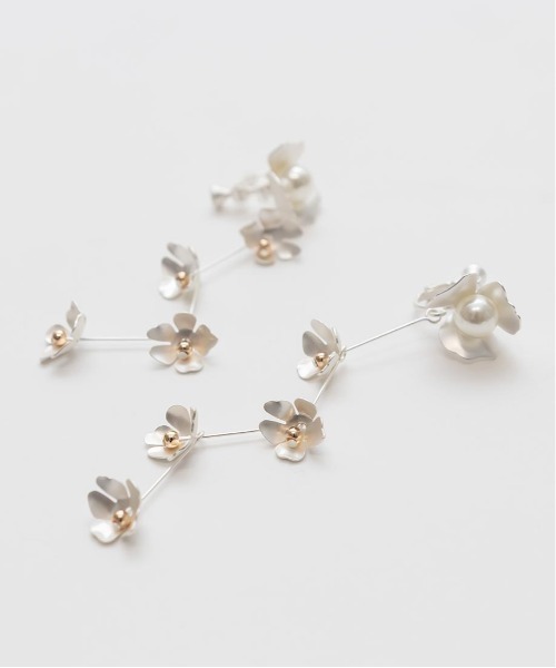 RANDA(ランダ)の「フラワーパーツイヤリング(イヤリング・レディース・ゴールド/シルバー・FREE)」の9枚目の写真