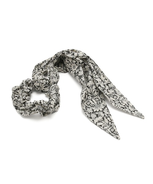 SALON adam et rope'(サロン アダム エ ロペ)の「【LIBERTY】リバティプリントマルチウェイスカーフシュシュ(シュシュ・レディース・ブラック/ブラウン/ピンク・FREE)」の11枚目の写真