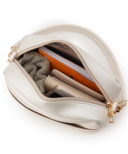 Ober Tashe(オーバータッシェ)の「太ベルト2WAYBOXショルダー(ショルダーバッグ・レディース・ブラック/ホワイト/シルバー・FREE)」の12枚目の写真