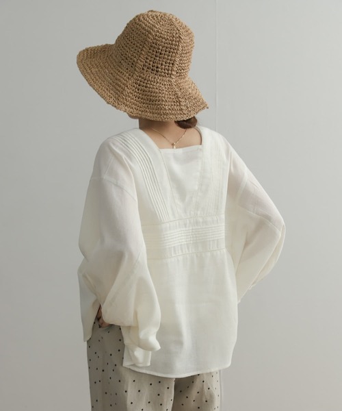 DESIGNWORKS ピンタック レース ブラウス ポンチョ風 ホワイト DESIGNWORKS ピンタック レース ブラウス ポンチョ風 ホワイト