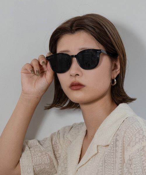 lawgy(ラウジー)の「simple sunglasses(サングラス・レディース・ブラック・FREE)」の5枚目の写真