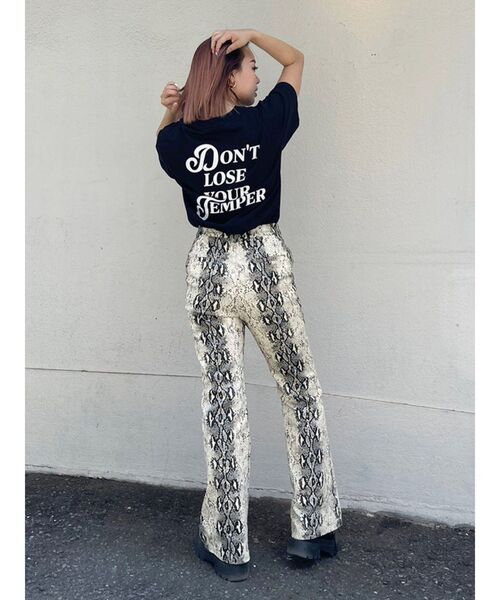 EVRIS（エヴリス）の「パイソンツイルワイドパンツ（その他パンツ・レディース・ブラウン/ベージュ・SMALL/MEDIUM）」の15枚目の写真