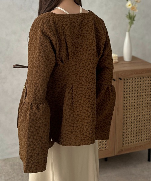 apresjour clair by 和花(アプレジュールクレアバイカズカ)の「【和花コラボアイテム】マルチフラワージャガードトップス【ZOZOTOWN限定アイテム】(シャツ/ブラウス・レディース・ブラウン系その他/ベージュ・フリー/X-LARGE)」の15枚目の写真