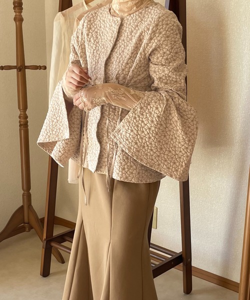 apresjour clair by 和花(アプレジュールクレアバイカズカ)の「【和花コラボアイテム】マルチフラワージャガードトップス【ZOZOTOWN限定アイテム】(シャツ/ブラウス・レディース・ブラウン系その他/ベージュ・フリー/X-LARGE)」の19枚目の写真