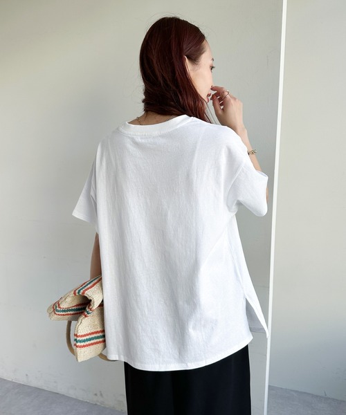 DISCOAT(ディスコート)の「【WEB限定】SEREIN刺繍ロゴTシャツ(Tシャツ/カットソー・レディース・ホワイト/チャコールグレー/ベージュ/ネイビー/ネイビー系1/ホワイト×シルバー/グレー系その他・FREE)」の22枚目の写真