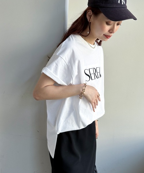 DISCOAT(ディスコート)の「【WEB限定】SEREIN刺繍ロゴTシャツ(Tシャツ/カットソー・レディース・ホワイト/チャコールグレー/ベージュ/ネイビー/ネイビー系1/ホワイト×シルバー/グレー系その他・FREE)」の18枚目の写真