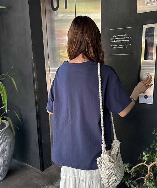 DISCOAT(ディスコート)の「【WEB限定】SEREIN刺繍ロゴTシャツ(Tシャツ/カットソー・レディース・ホワイト/チャコールグレー/ベージュ/ネイビー/ネイビー系1/ホワイト×シルバー/グレー系その他・FREE)」の10枚目の写真