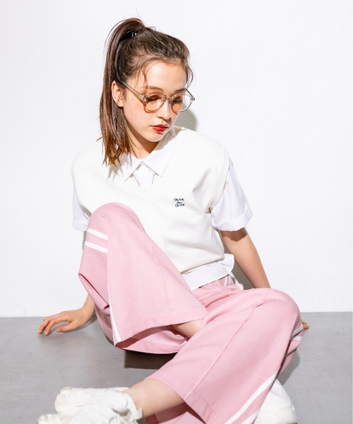 OLIVE des OLIVE（オリーブデオリーブ）の「ワンポイント刺繍ニットベスト　1032050070（ベスト・レディース・ネイビー/オフホワイト/トップグレー・FREE）」の11枚目の写真