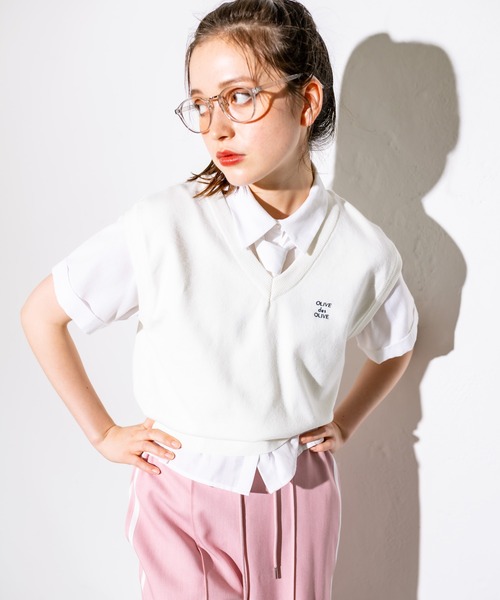 OLIVE des OLIVE（オリーブデオリーブ）の「ワンポイント刺繍ニットベスト　1032050070（ベスト・レディース・ネイビー/オフホワイト/トップグレー・FREE）」の14枚目の写真