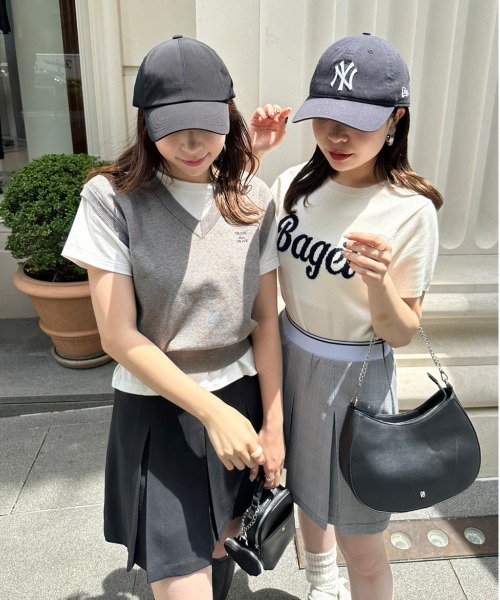 OLIVE des OLIVE（オリーブデオリーブ）の「ワンポイント刺繍ニットベスト　1032050070（ベスト・レディース・ネイビー/オフホワイト/トップグレー・FREE）」の4枚目の写真