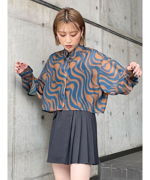 MURUA（ムルーア）の「アシメプリーツミニスカート（スカート・レディース・ベージュ/ダークグレー・1/2）」の5枚目の写真