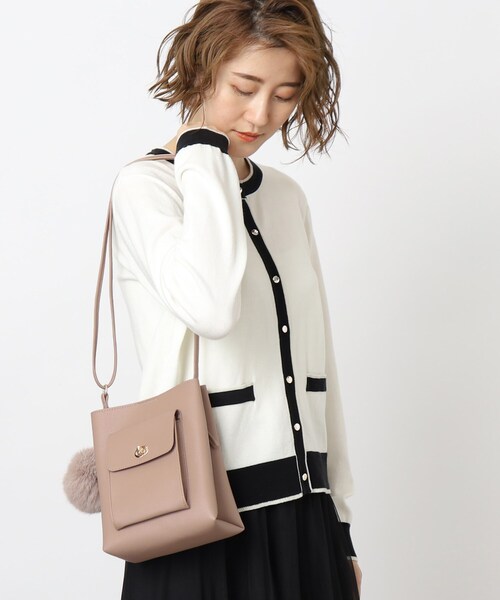 grove（グローブ）の「◆ヒネリポケファーポン付きミニショルダー（ショルダーバッグ・レディース・ダークグリーン/サンドベージュ/ライトグレー/ブラック・00）」の11枚目の写真