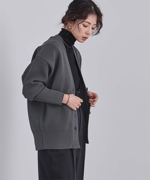 UR'S(ユアーズ)の「Vネックボリュームスリーブニットカーディガン(カーディガン/ボレロ・レディース・ネイビー/ベージュ/グリーン系その他/チャコール/ブラウン・L/S/M)」の18枚目の写真