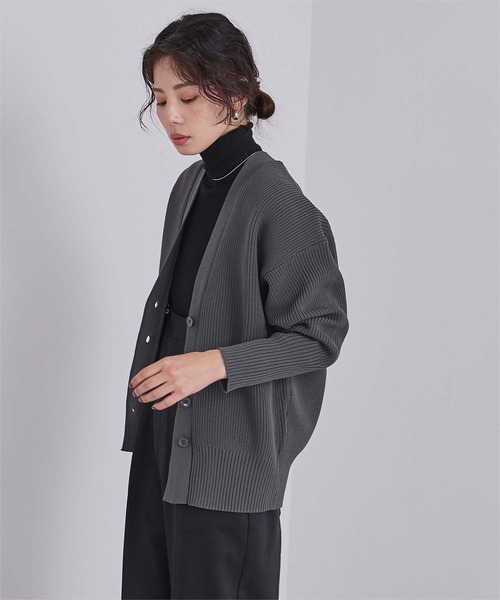 UR'S(ユアーズ)の「Vネックボリュームスリーブニットカーディガン(カーディガン/ボレロ・レディース・ネイビー/ベージュ/グリーン系その他/チャコール/ブラウン・L/S/M)」の21枚目の写真