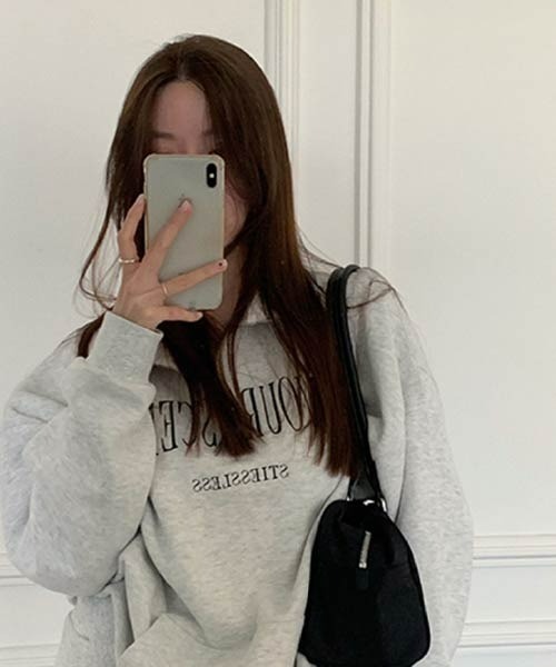 KICKSEWING（キックスウィング）の「KICKSEWING オーバーフィットハーフジップアップスウェット（スウェット・レディース・ブラック/グレー・FREE）」の5枚目の写真