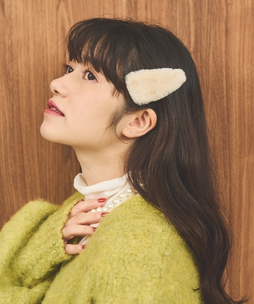 MERLOT(メルロー)の「ファービッグヘアピン(ヘアピン・レディース・イエロー/ブルー/ナチュラル・FREE)」の1枚目の写真