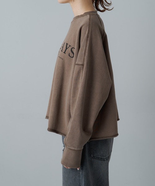 PUAL CE CIN(ピュアルセシン)の「クロップド丈ロゴプリントスウェットプルオーバー(スウェット・レディース・ネイビー/ブラウン・FREE)」の10枚目の写真