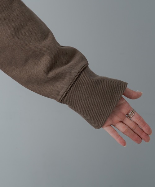 PUAL CE CIN(ピュアルセシン)の「クロップド丈ロゴプリントスウェットプルオーバー(スウェット・レディース・ネイビー/ブラウン・FREE)」の14枚目の写真