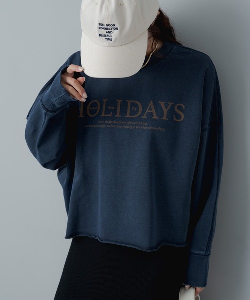 PUAL CE CIN(ピュアルセシン)の「クロップド丈ロゴプリントスウェットプルオーバー(スウェット・レディース・ネイビー/ブラウン・FREE)」の4枚目の写真