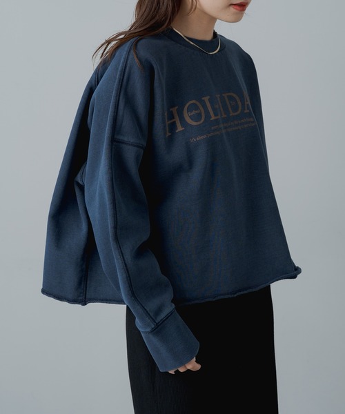 PUAL CE CIN(ピュアルセシン)の「クロップド丈ロゴプリントスウェットプルオーバー(スウェット・レディース・ネイビー/ブラウン・FREE)」の5枚目の写真