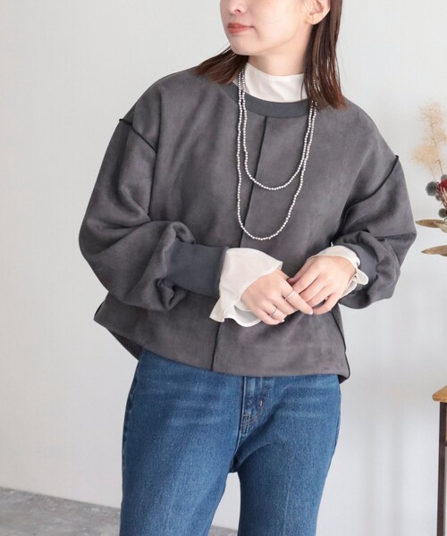 fredy emue（フレディエミュ）の「ダンボールスエード配色メロープルオーバー（Tシャツ/カットソー・レディース・ライトグレー/チャコールグレー/ベージュ/サックスブルー/ブラウン/ベビーピンク・38）」の14枚目の写真