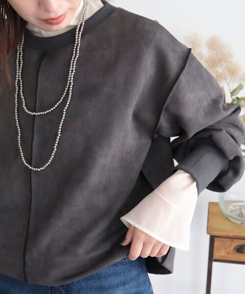 fredy emue（フレディエミュ）の「ダンボールスエード配色メロープルオーバー（Tシャツ/カットソー・レディース・ライトグレー/チャコールグレー/ベージュ/サックスブルー/ブラウン/ベビーピンク・38）」の20枚目の写真