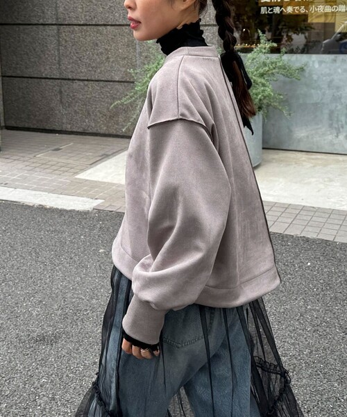 fredy emue（フレディエミュ）の「ダンボールスエード配色メロープルオーバー（Tシャツ/カットソー・レディース・ライトグレー/チャコールグレー/ベージュ/サックスブルー/ブラウン/ベビーピンク・38）」の8枚目の写真