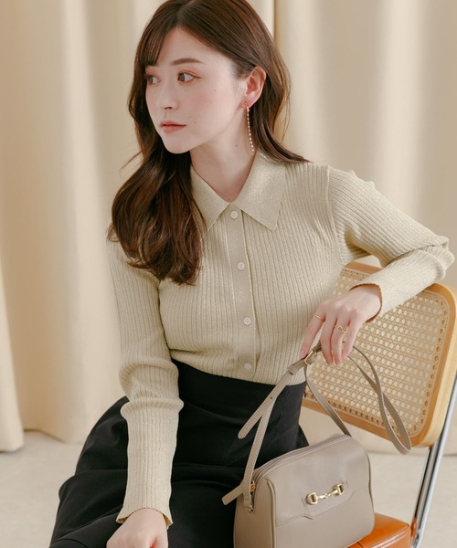 HEYUMM（ヘユム）の「ラメニットコンパクトカーディガン（カーディガン/ボレロ・レディース・グリーン/ベージュ/グレー・ONE）」の2枚目の写真