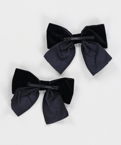 SPINNS(スピンズ)の「【2個セット】ベロアリボンヘアクリップ(バレッタ/ヘアクリップ・レディース・ブラック・ONESIZE)」の2枚目の写真