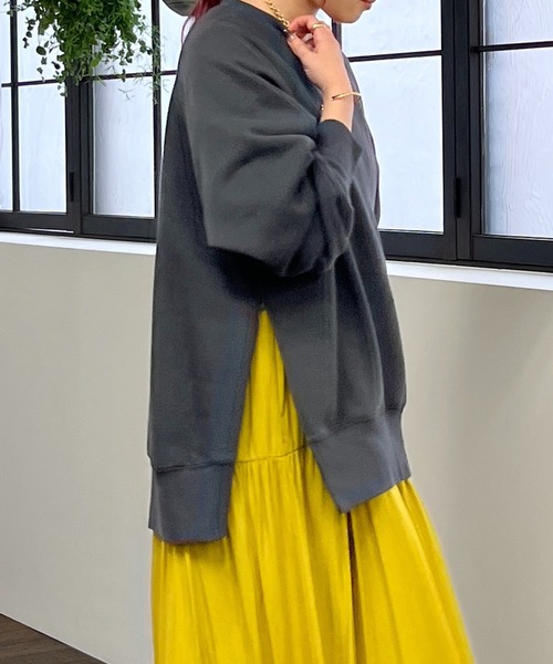 un dix cors（アンディコール）の「ファスナースリット裏毛プルオーバー（スウェット・レディース・チャコールグレー/パープル・FREE）」の6枚目の写真