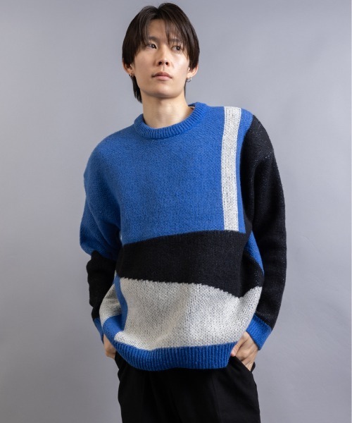 En serio TOKYO(エンソリオトーキョー)の「パネルスイッチ ジャガード クルーネック ニット(ニット/セーター・メンズ・カーキ/チャコールグレー/ブルー・M/L)」の5枚目の写真
