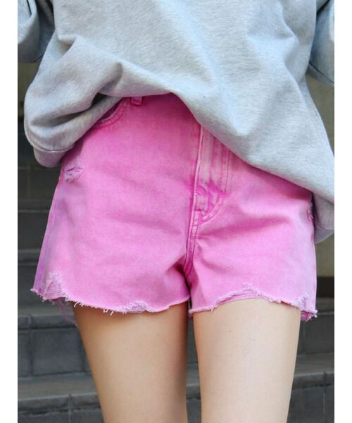 EVRIS（エヴリス）の「ダメージデニムショートパンツ【セットアップ着用可能】（デニムパンツ・レディース・インディゴブルー/ブルー/ブラック/ピンク・SMALL/MEDIUM）」の4枚目の写真