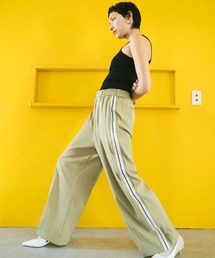 サイドラインワイドパンツ